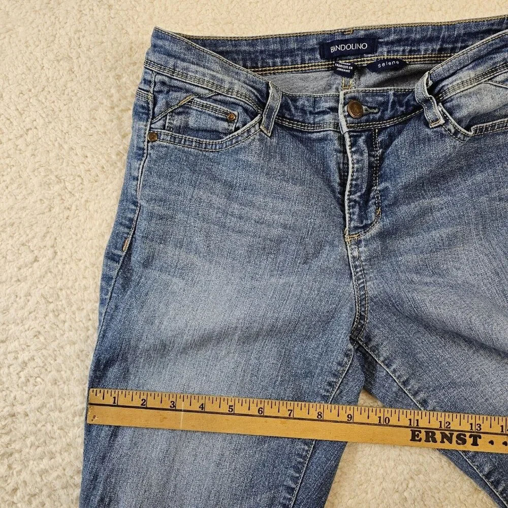 Bandolino‎ Selene Jeans Women's Size 4 Cropped Light Blue Denim Missy